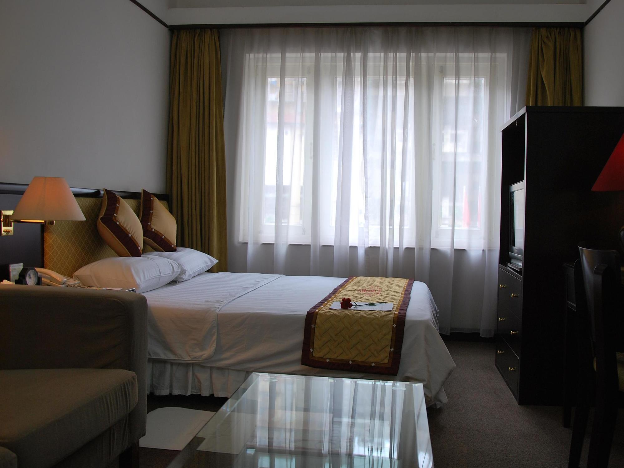 Capital Garden Hotel Hanoi Buitenkant foto