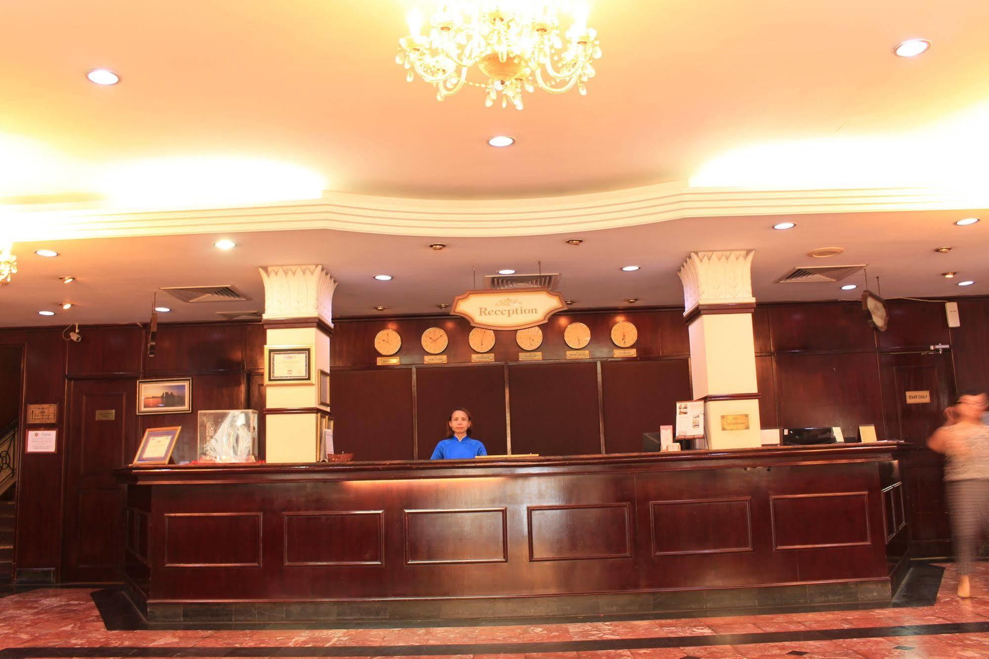 Capital Garden Hotel Hanoi Buitenkant foto