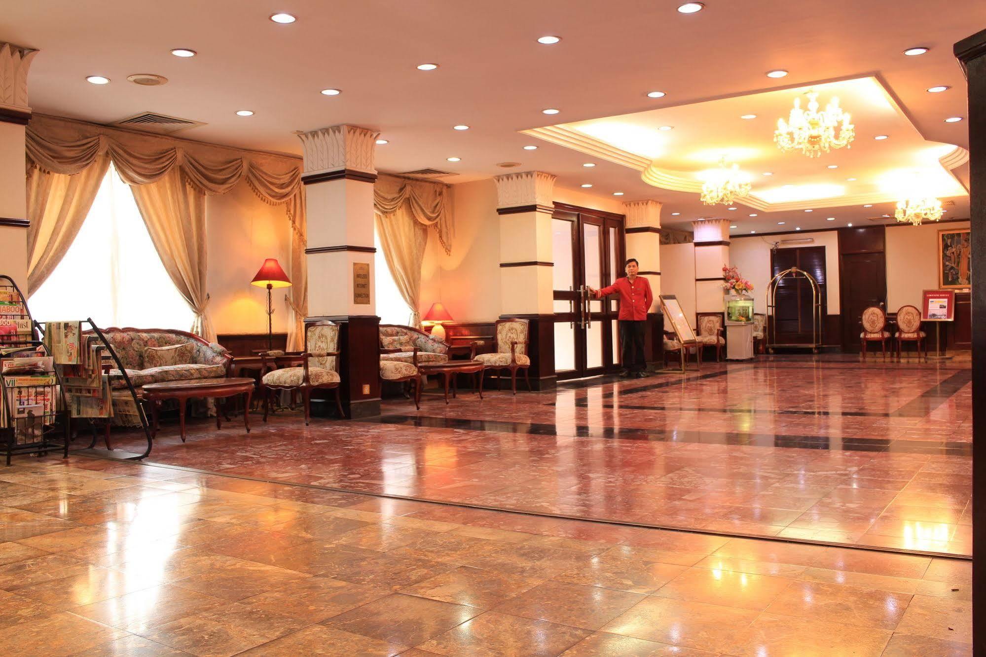 Capital Garden Hotel Hanoi Buitenkant foto