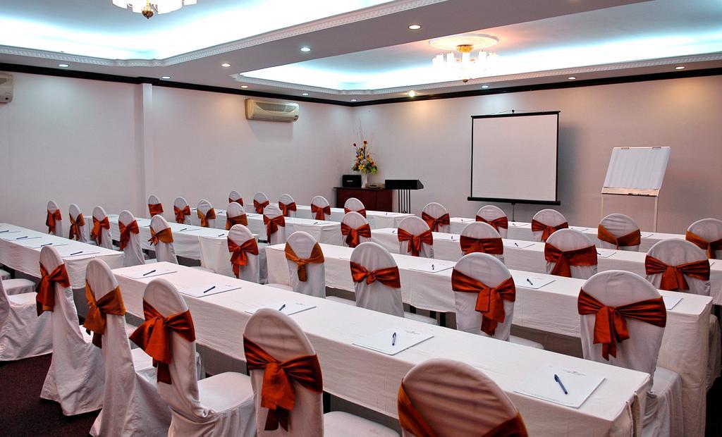 Capital Garden Hotel Hanoi Buitenkant foto
